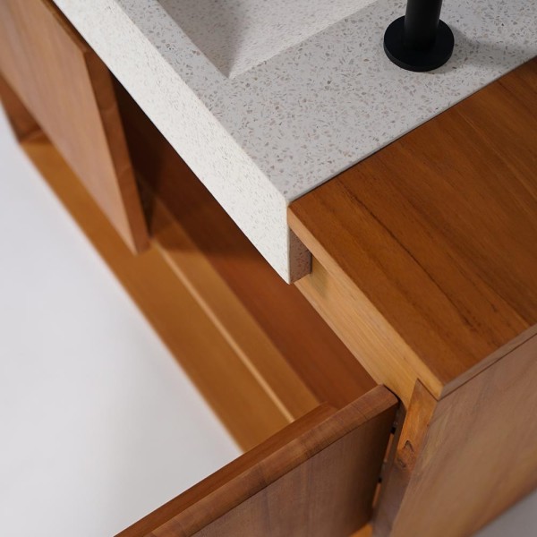 Meuble lave-mains suspendu en bois de teck massif et vasque en terrazzo blanc - Oviya