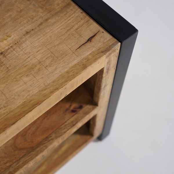 Petit meuble industriel 130 cm en bois massif avec porte en métal noir - Kansas