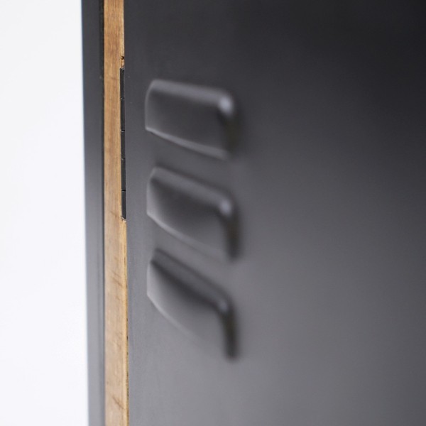 Petit meuble industriel 130 cm en bois massif avec porte en métal noir - Kansas