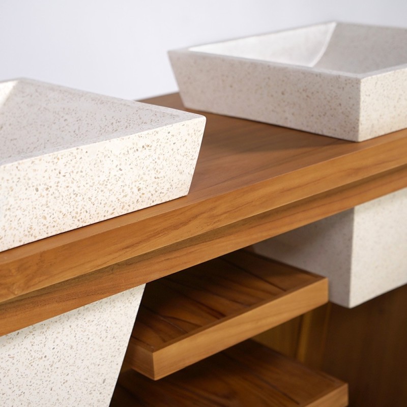 Meuble de salle de bain en bois massif de teck et double vasques en terrazzo blanc - Meera
