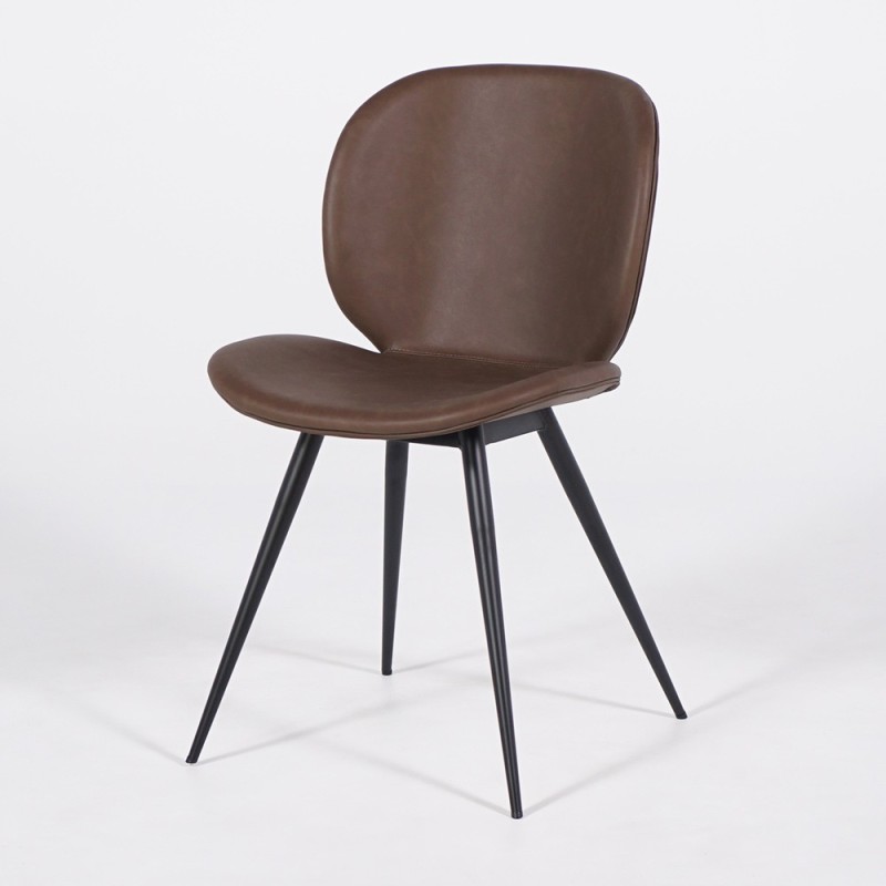 Chaise de salle à manger en cuir marron foncé avec pieds noirs - Cloud