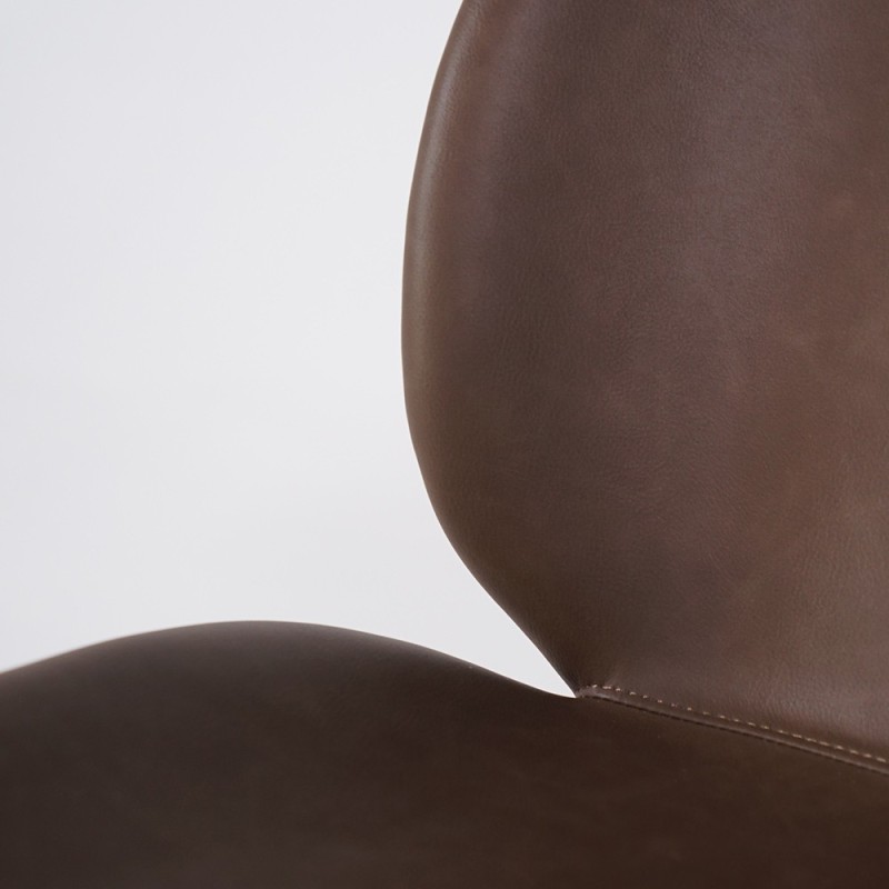 Chaise de salle à manger en faux cuir marron foncé avec pieds noirs - Cloud