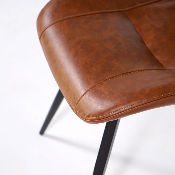 Chaise de salle à manger en cuir synthétique marron et pieds en métal noir - Harmonia