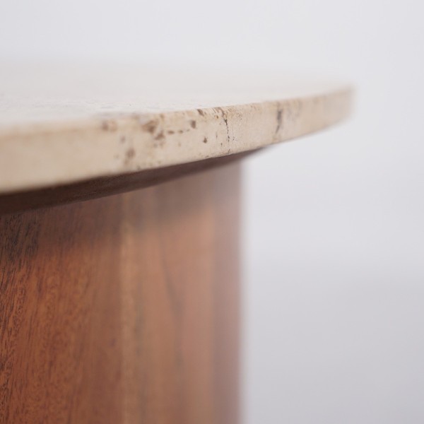 Table basse en bois massif avec plateau en travertin