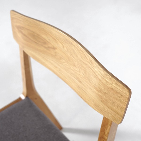 Chaise de salle à manger en bois de chêne et tissu gris - Skog