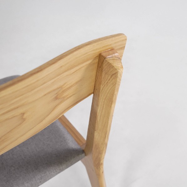Chaise de salle à manger en bois de chêne et tissu gris - Skog