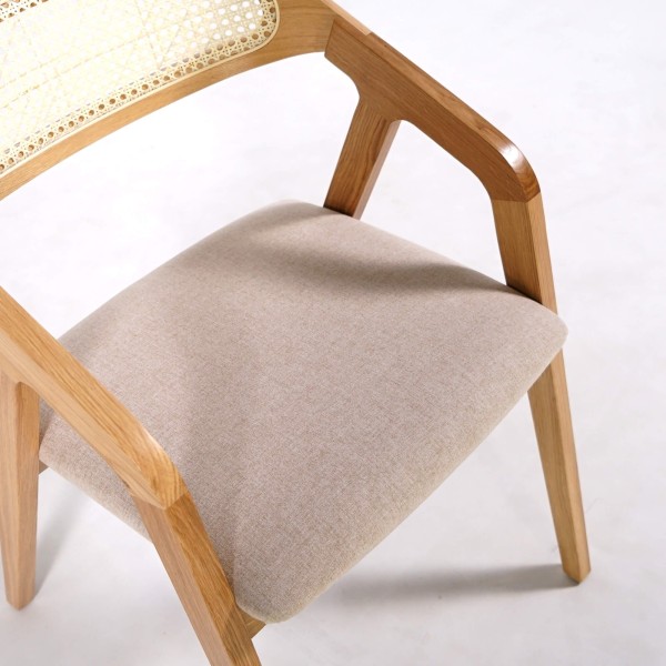 Chaise de salle à manger avec dossier en cannage et tissu blanc - Seren