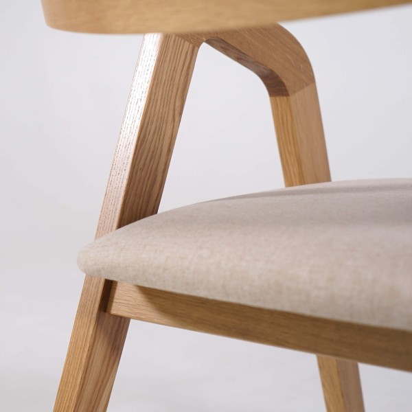 Chaise de salle à manger avec dossier en cannage et tissu blanc - Seren