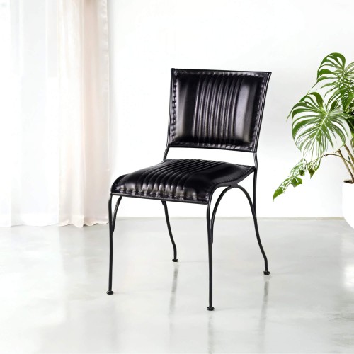 Chaise vintage en cuir noir - Cosy