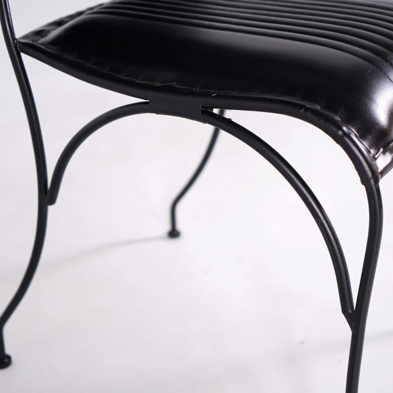 Chaise vintage en cuir noir - Cosy