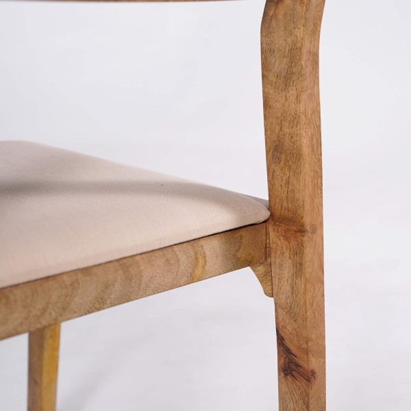 Chaise en bois naturel et tissu beige - Elegance