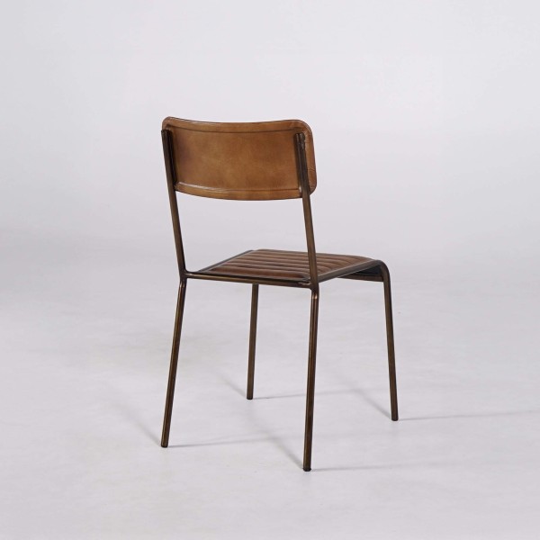 Chaise en cuir marron - Back to school