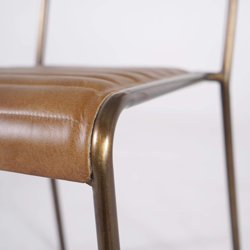 Chaise en cuir marron - Back to school