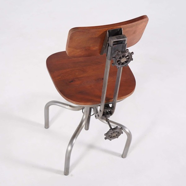 Chaise industrielle architecte