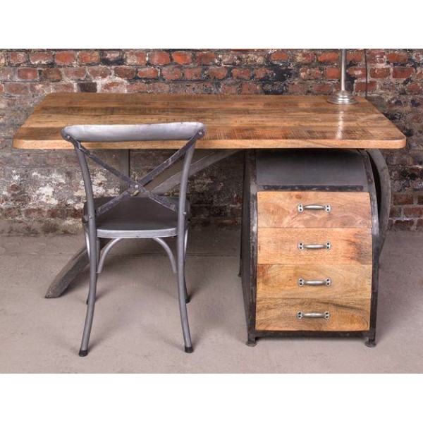 Bureau industriel d'inspiration scandinave