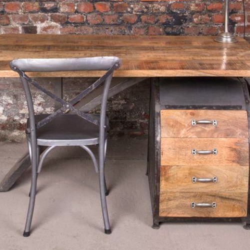 Bureau industriel d'inspiration scandinave