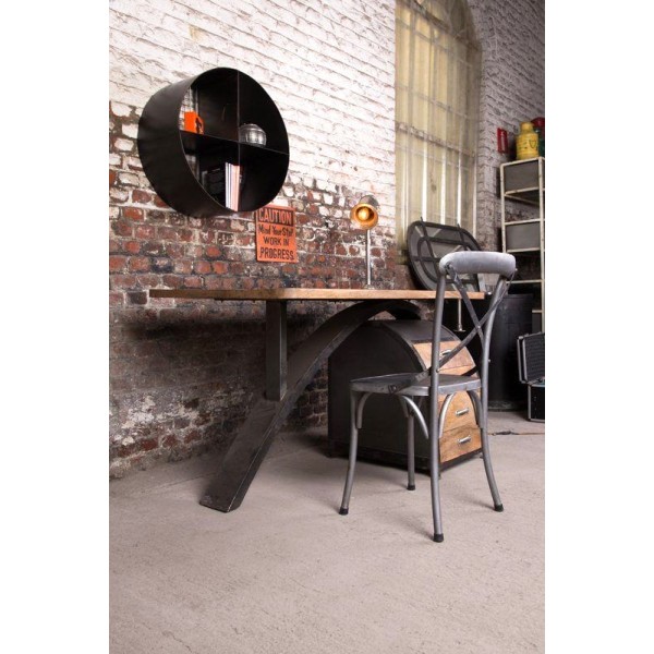 Bureau industriel d'inspiration scandinave
