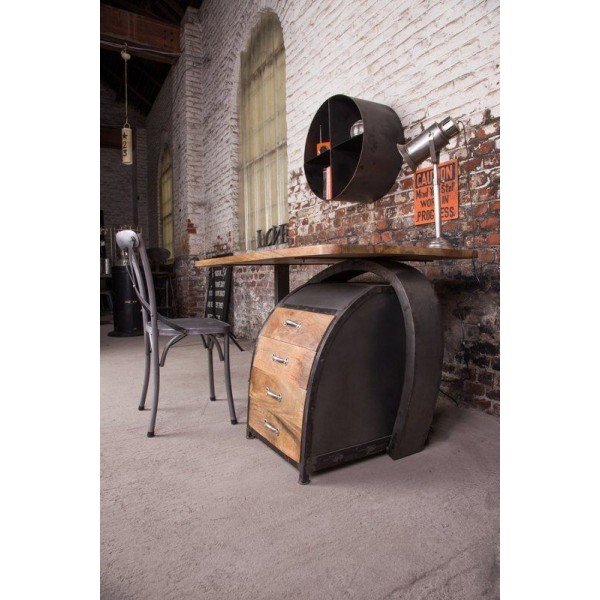 Bureau industriel d'inspiration scandinave