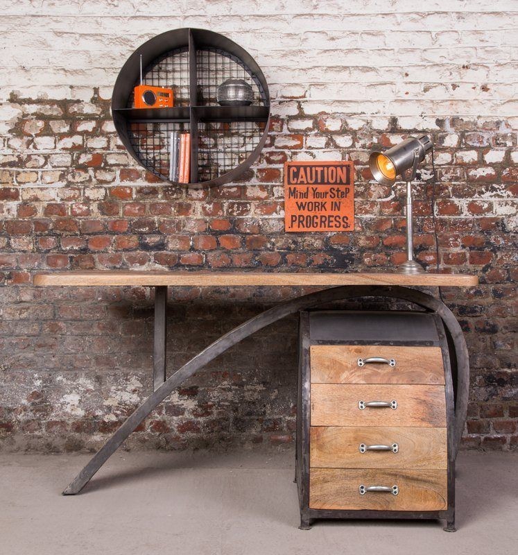 Bureau industriel d'inspiration scandinave