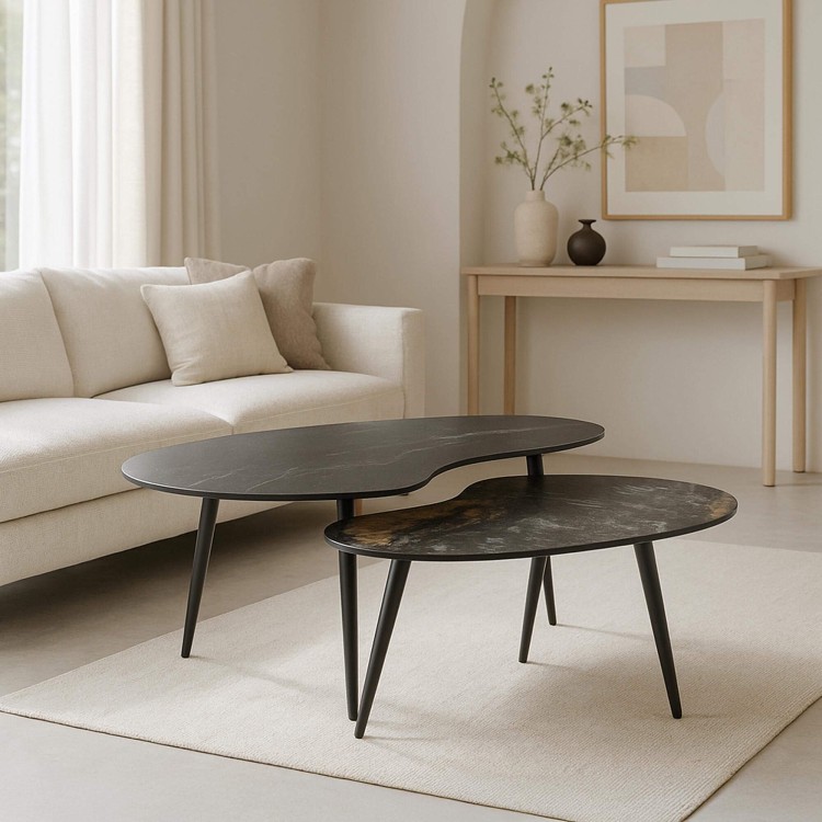 Set de 2 tables basses de forme organique en céramique