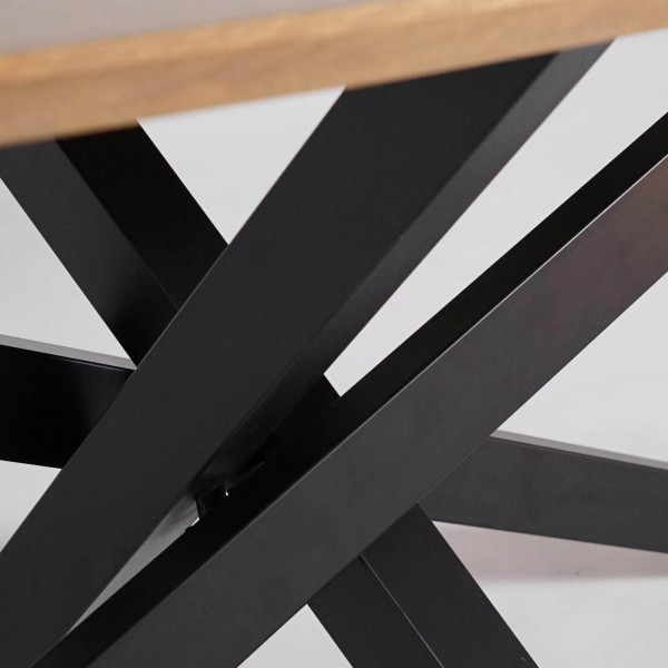 Table de salle à manger ovale en bois massif à pied mikado en métal 220 cm