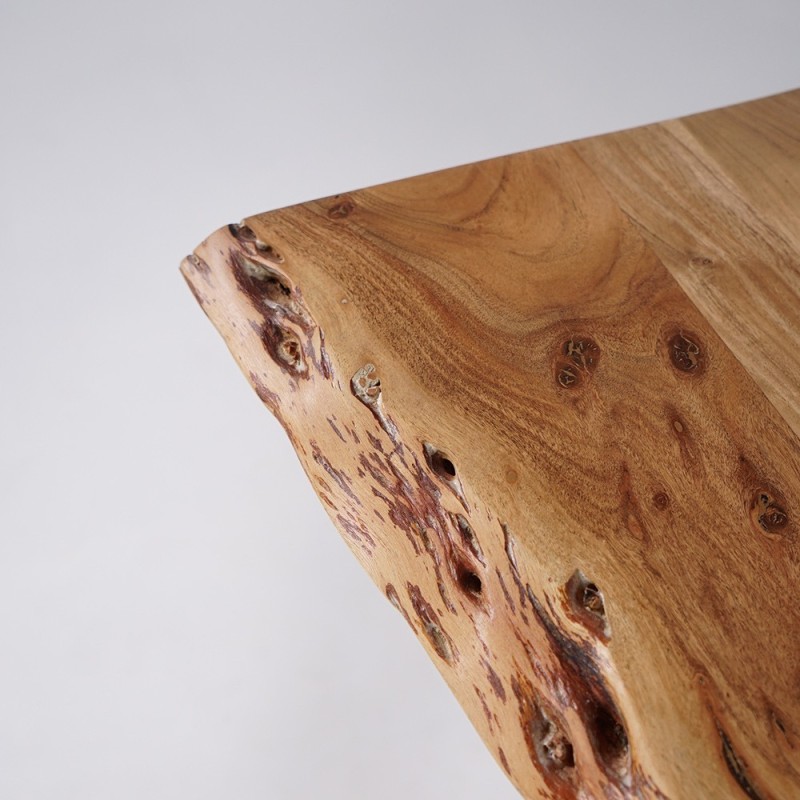 Table de salle à manger en bois massif à pied mikado en métal et bords naturels 220 cm