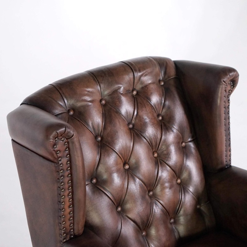 Fauteuil club anglais wingback en cuir brun foncé - George