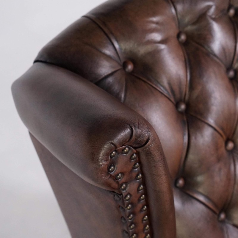 Fauteuil club anglais wingback en cuir brun foncé - George