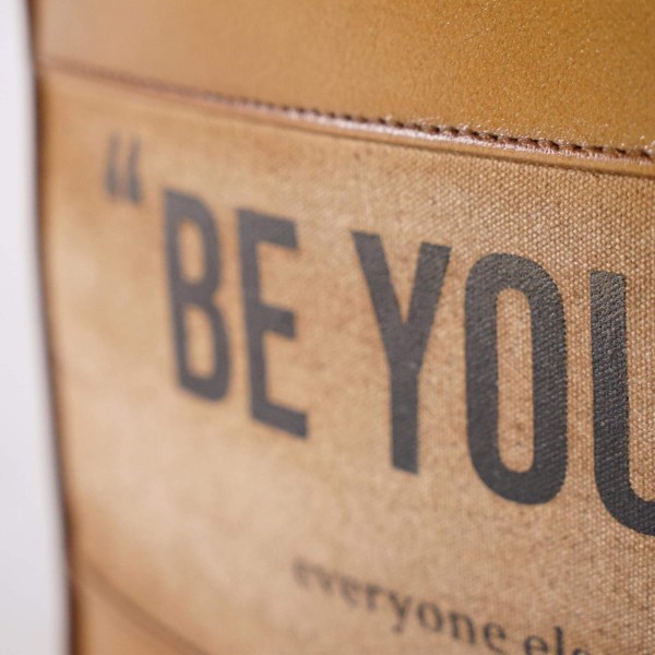 Pouf industriel en cuir "Be Yourself"