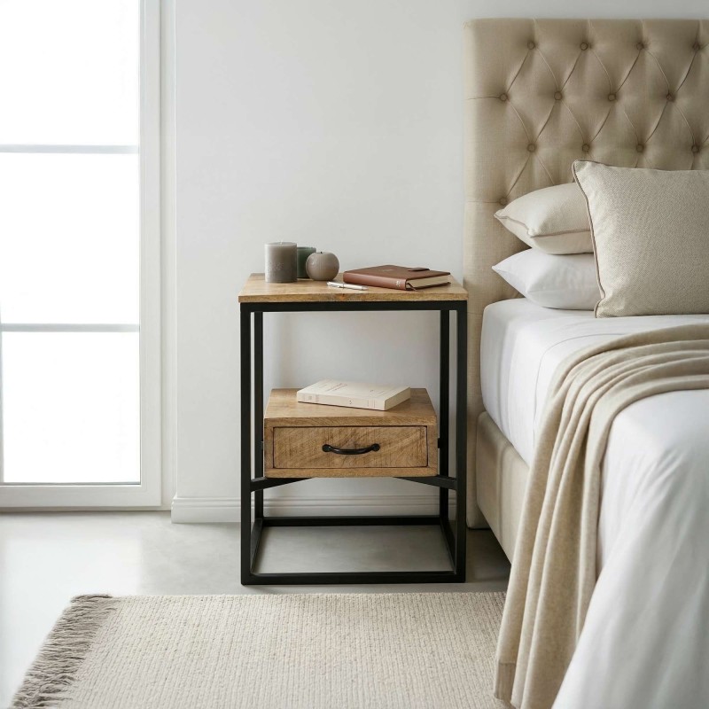 Table de nuit en bois naturel avec un tiroir