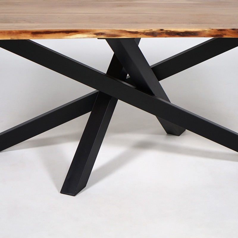 Table de salle à manger en bois massif à pied mikado en métal et bords naturels 200 cm