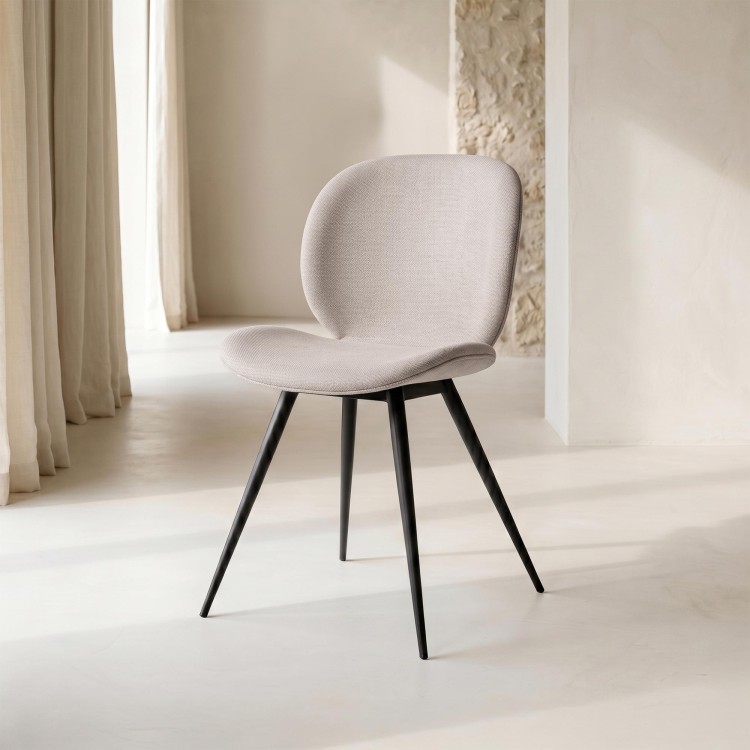 Chaise de salle à manger en tissu couleur sable et pieds en noir - Cloud