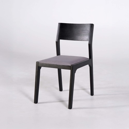 Chaise noire en bois naturel et tissu gris - Elegance