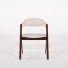 Chaise en bois de hêtre finition noyer et tissu bouclé beige - Lykke