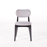 Chaise de salle à manger en bois massif finition noir et tissu gris - Svala