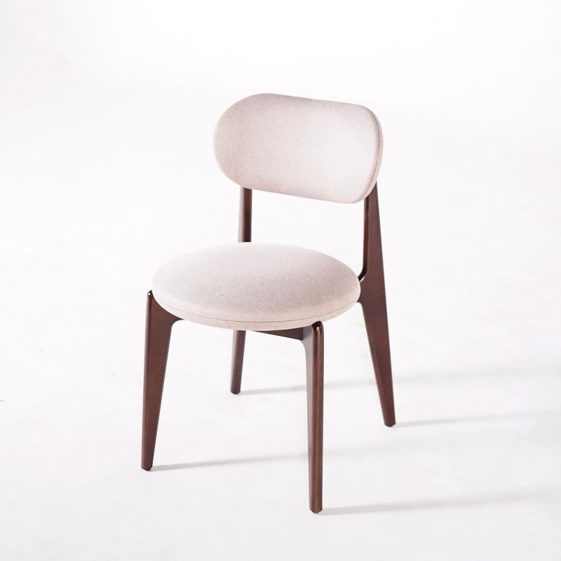 Chaise de salle à manger en bois massif finition noyer et tissu beige - Svala