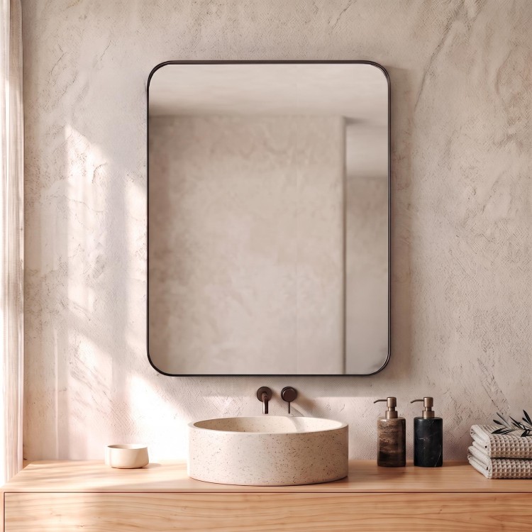 Miroir mural rectangulaire de salle de bain avec cadre en métal noir 70 x 90 cm