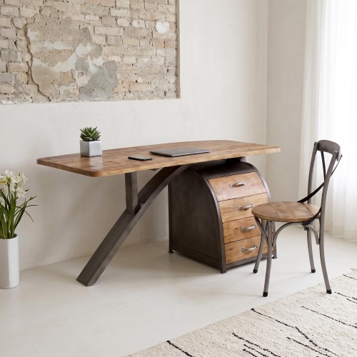 Bureau industriel d'inspiration scandinave