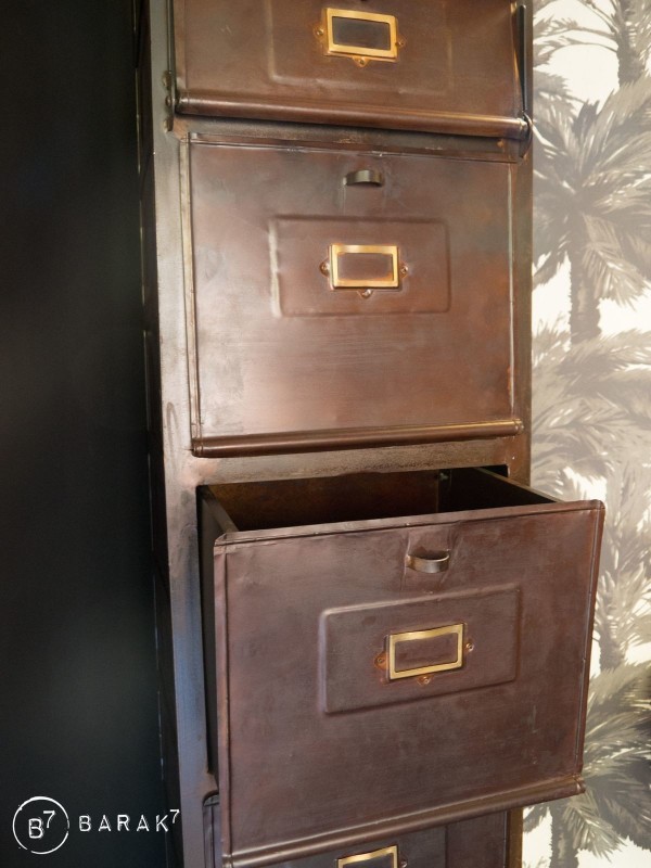 Meuble postier industriel finition rouille