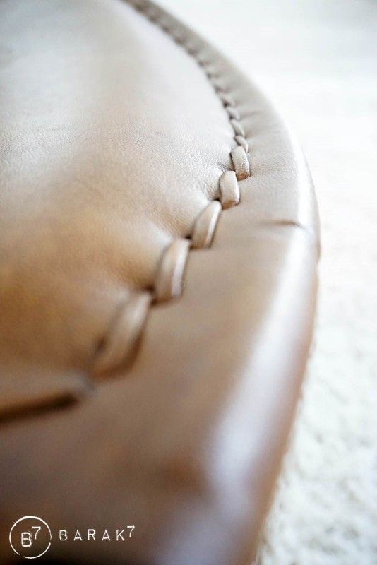 Chaise en cuir papillon PAON