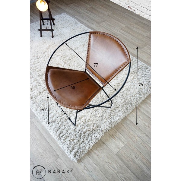 Chaise en cuir papillon