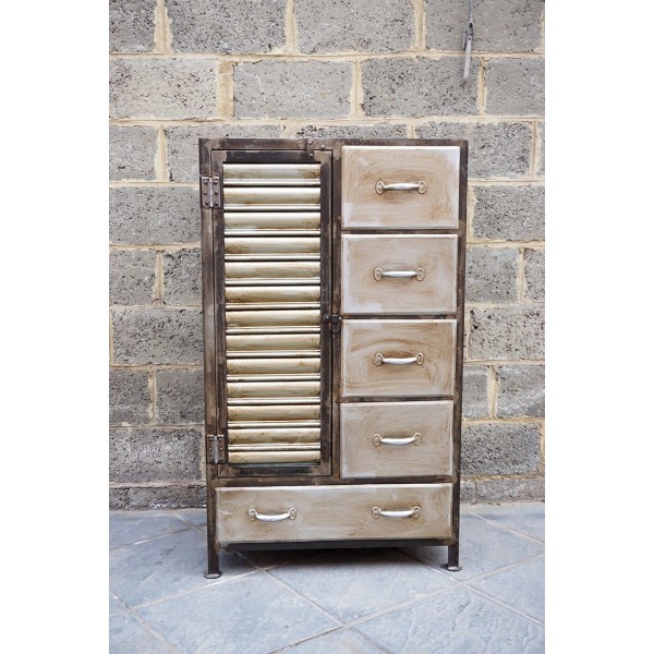 Buffet industriel finition antique