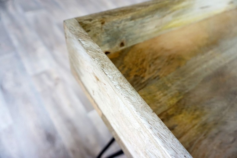 Bureau industriel en bois massif et métal