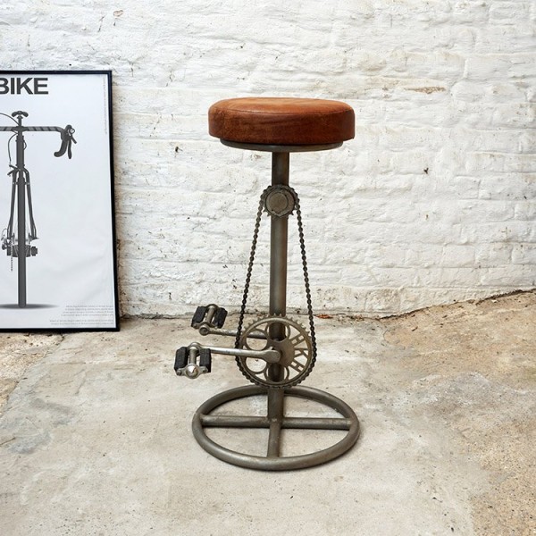 Tabouret de bar industriel à pédales