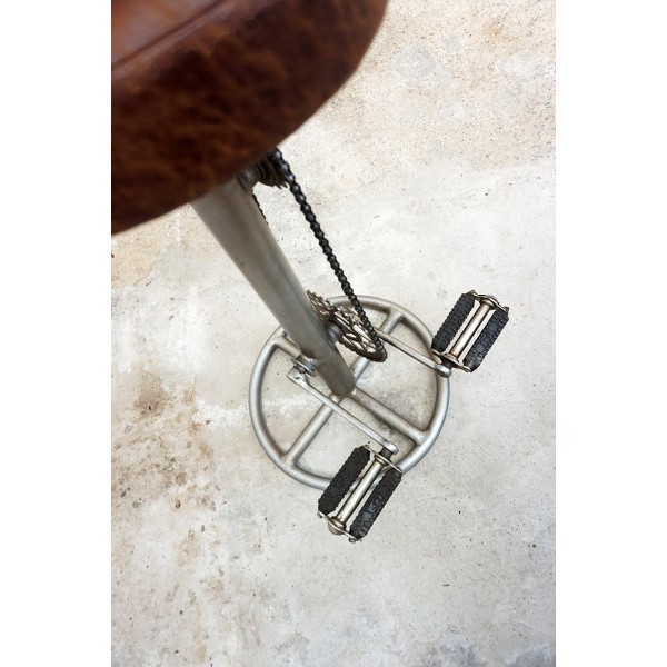 Tabouret de bar industriel à pédales