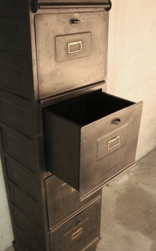 Meuble postier industriel finition carbone