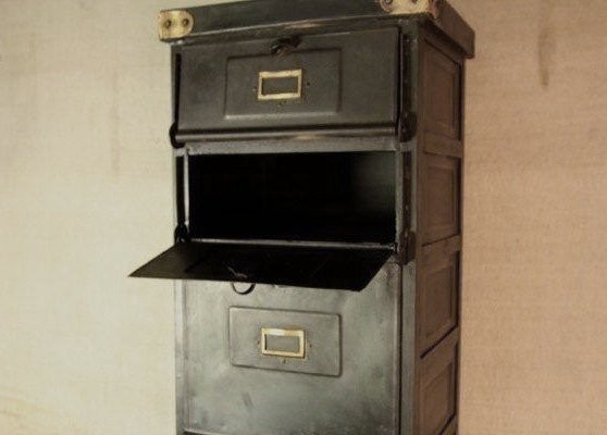 Meuble postier industriel finition carbone