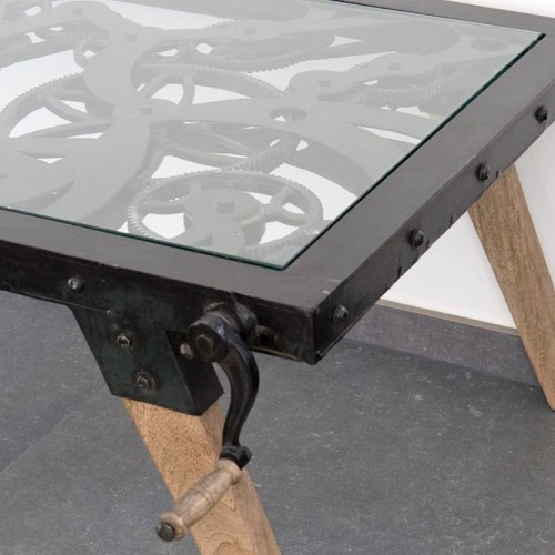Table basse industrielle à engrenages