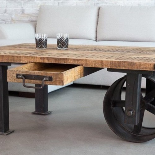 Table basse industrielle à roue carbone