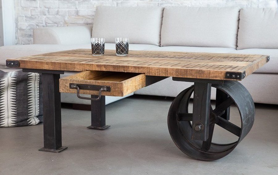 Table basse industrielle à roue carbone